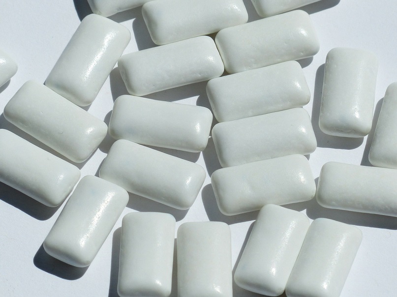 white colored chewing gum